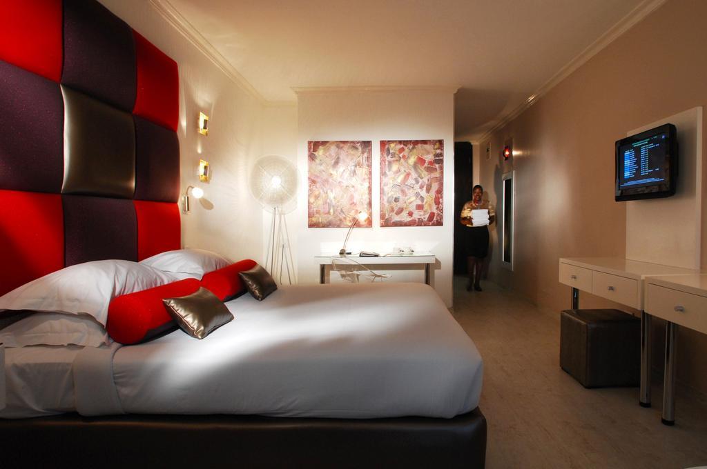 Peermont Metcourt Suites At Emperors Palace Kempton Park Exterior photo